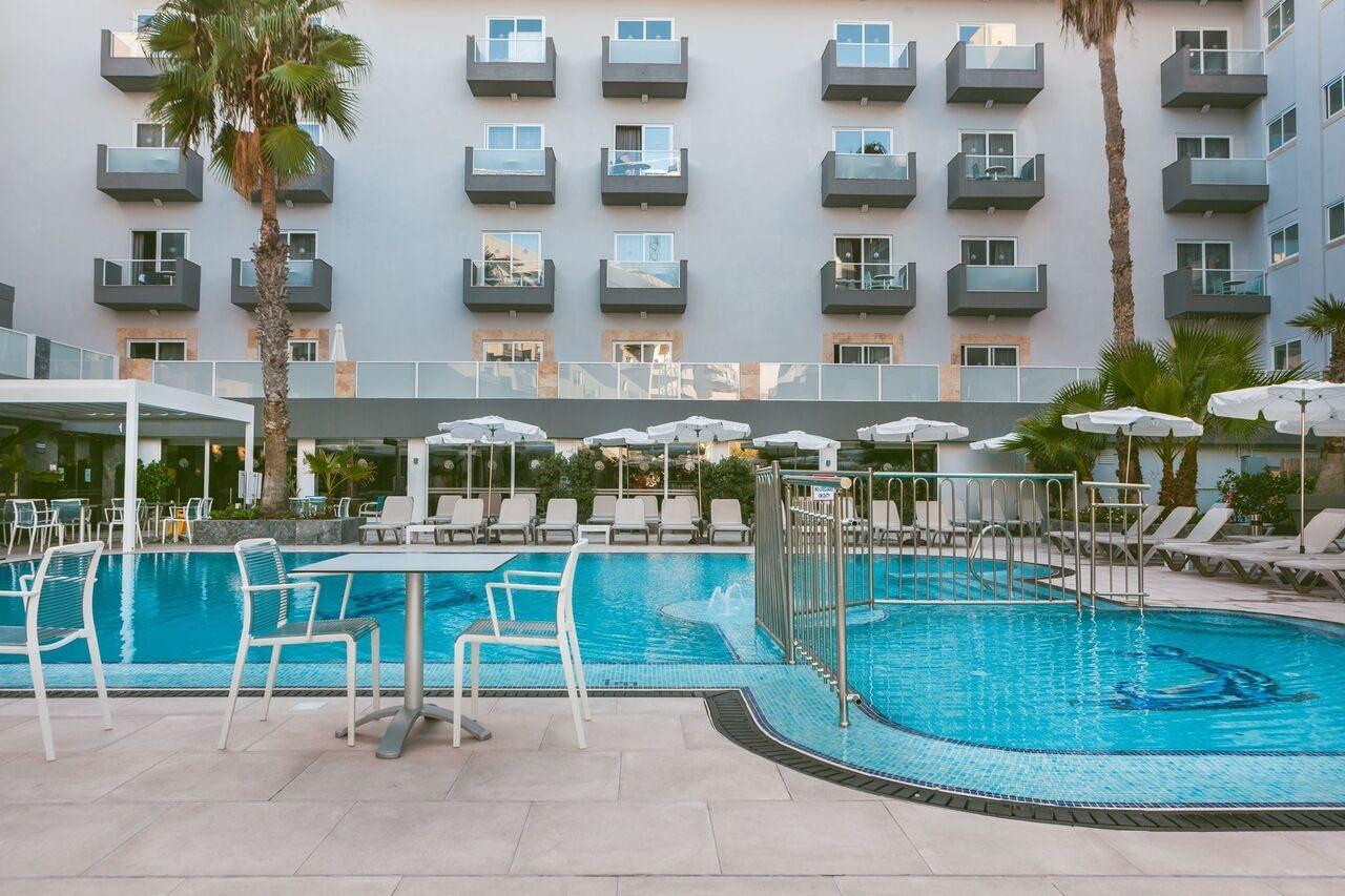 Hotel Bora Bora Ibiza Malta - Music - Adults Only 18